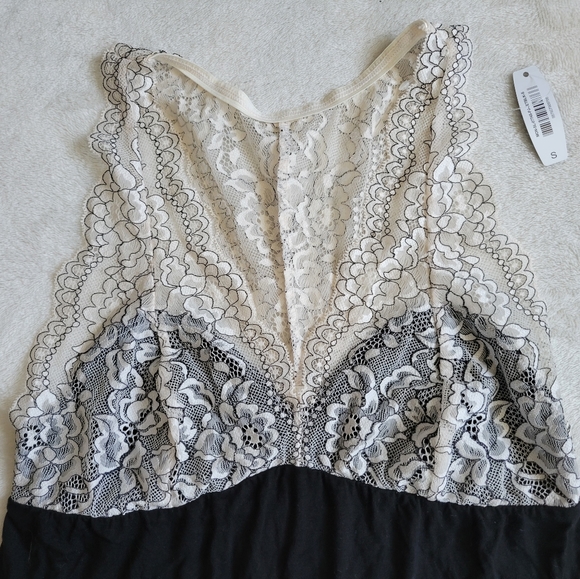 [Intimates Bundle] Size Small - Picture 2 of 13